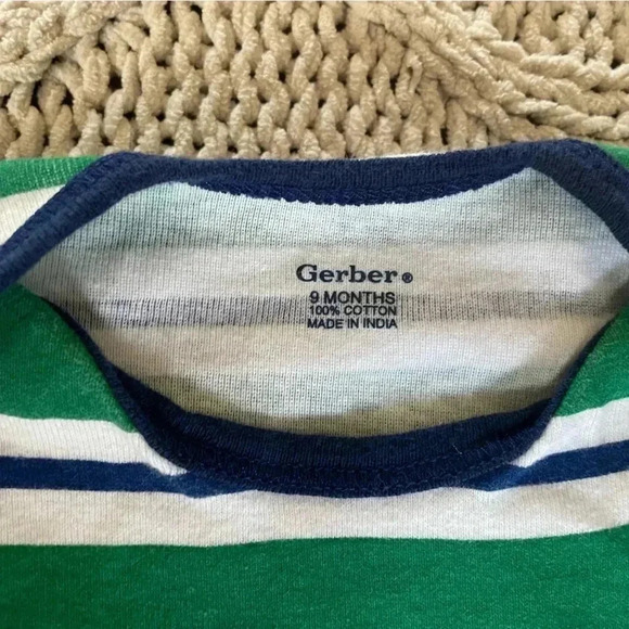 6-9 months Carter’s and Gerber onesie set, set of 3 - Picture 4 of 5